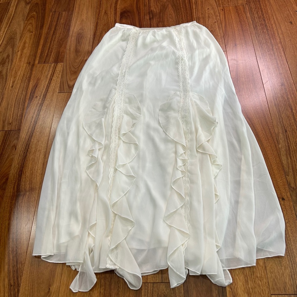 Thirty/Thirty LA White Ruffle Lace Maxi Skirt Medium Flowy Bohemian Fairycore